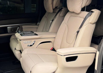 Milan airports chauffeur service minivan