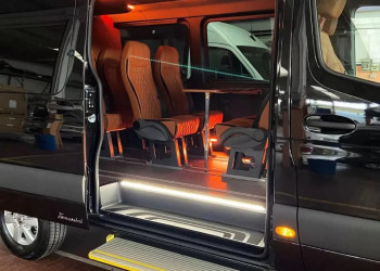 taxi transfer mercedes-sprinter milan