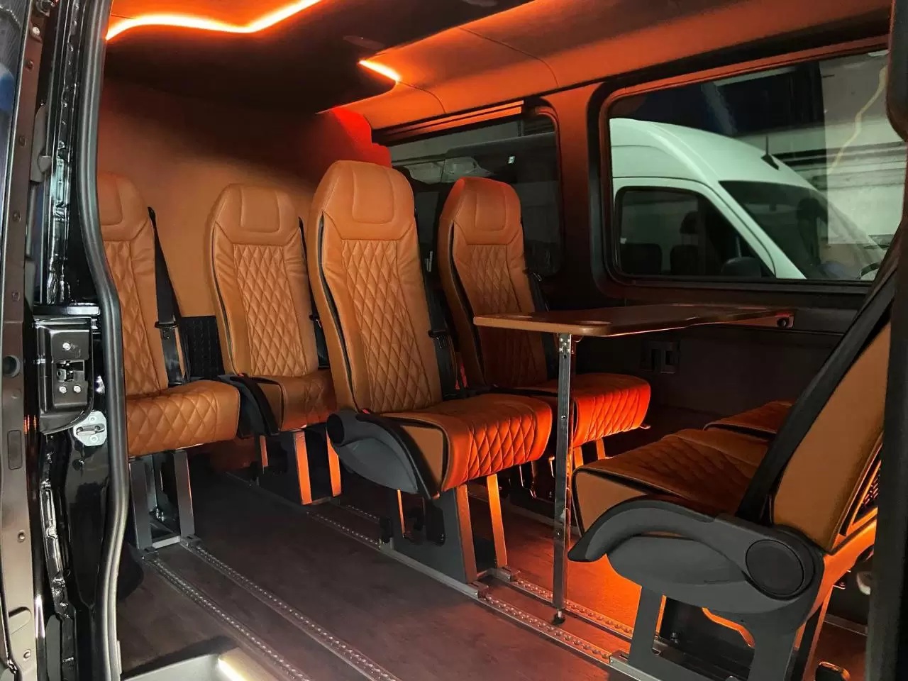 Сhauffeur service in Milan mercedes sprinter